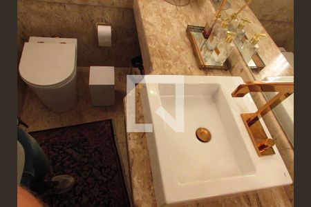 Apartamento à venda com 280m², 4 quartos e 4 vagasBanheiro Social