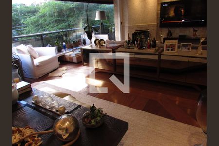 Apartamento à venda com 280m², 4 quartos e 4 vagasSala