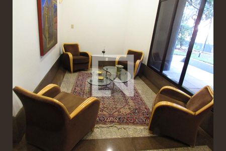 Apartamento à venda com 280m², 4 quartos e 4 vagasHall social