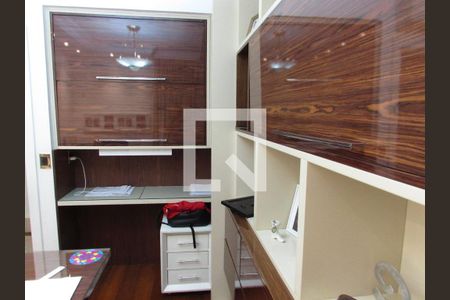 Apartamento à venda com 280m², 4 quartos e 4 vagasEscritório 1