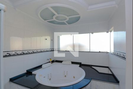 Casa à venda com 634m², 4 quartos e 5 vagasBanheiro da Suíte 1