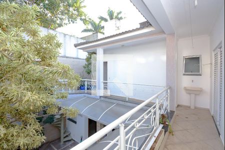 Casa à venda com 634m², 4 quartos e 5 vagasSacada da suíte 2 e 3 