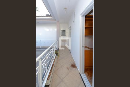 Casa à venda com 634m², 4 quartos e 5 vagasSacada da suíte 2 e 3 