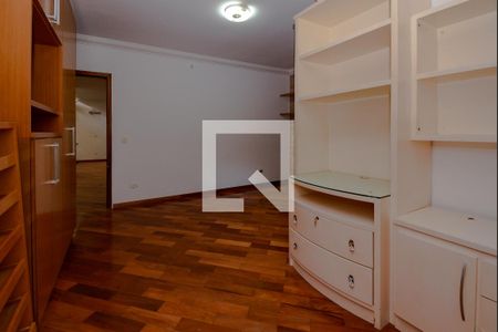 Casa à venda com 634m², 4 quartos e 5 vagasSuíte 2