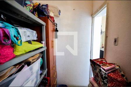 Apartamento à venda com 80m², 2 quartos e sem vaga Apartamento à venda com 80m², 2 quartos e sem vagaQuarto de Serviço