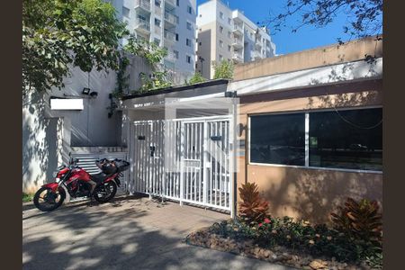 Apartamento para alugar com 47m², 2 quartos e 1 vaga Apartamento para alugar com 47m², 2 quartos e 1 vagaFachada