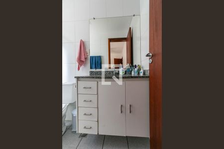 Apartamento à venda com 121m², 4 quartos e 2 vagas Apartamento à venda com 121m², 4 quartos e 2 vagasBanheiro