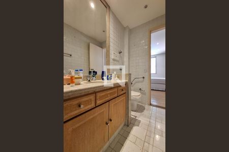 Apartamento à venda com 80m², 2 quartos e 1 vagaBanheiro da Suíte