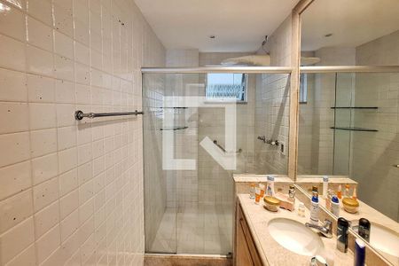 Apartamento à venda com 80m², 2 quartos e 1 vagaBanheiro da Suíte