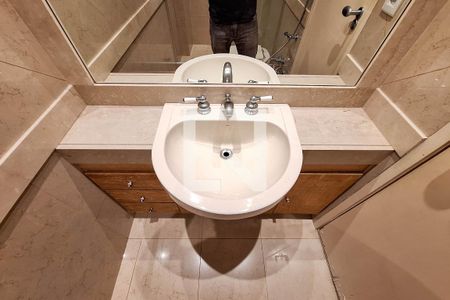 Apartamento à venda com 80m², 2 quartos e 1 vagaBanheiro Social