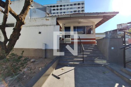 Apartamento à venda com 80m², 2 quartos e 1 vagaFachada e portaria