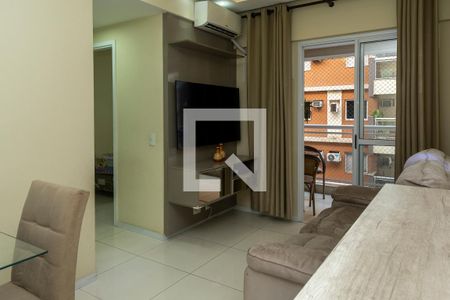 Sala de apartamento para alugar com 2 quartos, 68m² em Taquara, Rio de Janeiro