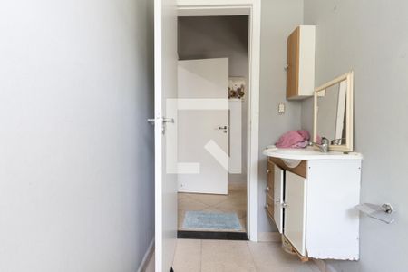 Casa à venda com 700m², 4 quartos e 8 vagasCasa 2 banheiro