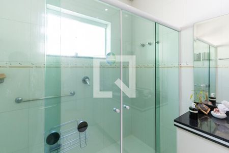 Casa à venda com 700m², 4 quartos e 8 vagasBanheiro