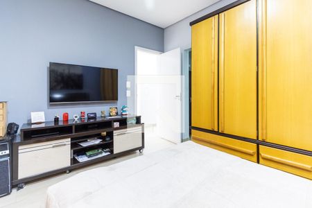 Casa à venda com 700m², 4 quartos e 8 vagasSuíte 1