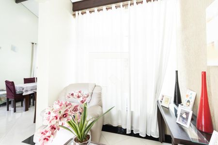 Casa à venda com 700m², 4 quartos e 8 vagasSala 2