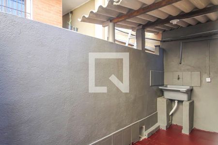 Casa para alugar com 60m², 1 quarto e sem vagaÁrea de Serviço