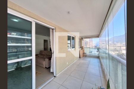 Apartamento à venda com 90m², 2 quartos e 1 vagaVaranda Sala