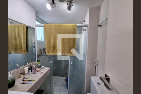 Apartamento à venda com 90m², 2 quartos e 1 vagaBanheiro da suíte 2