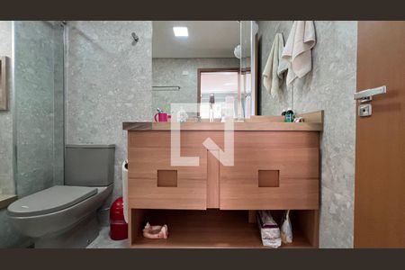 Apartamento à venda com 151m², 3 quartos e 2 vagasBanheiro da Suíte