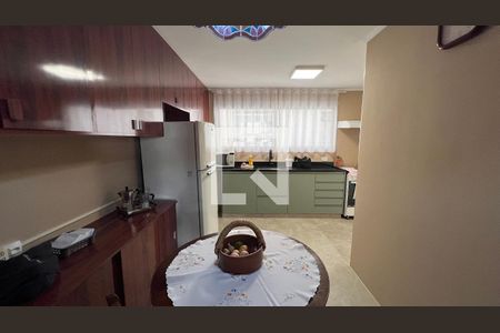 Apartamento à venda com 151m², 3 quartos e 2 vagasCozinha