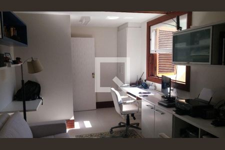 Casa à venda com 4 quartos, 540m² em São Francisco, Niterói