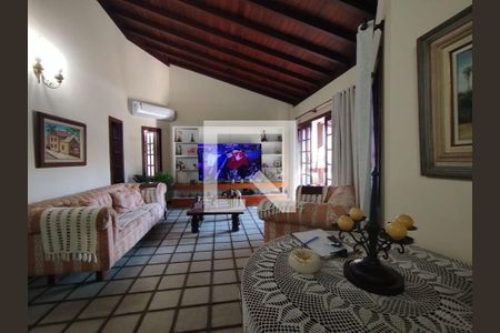 Casa à venda com 4 quartos, 577m² em Piratininga, Niterói