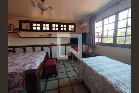 Casa à venda com 4 quartos, 577m² em Piratininga, Niterói