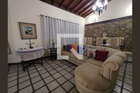 Casa à venda com 4 quartos, 577m² em Piratininga, Niterói