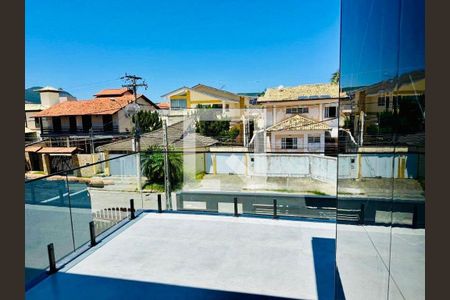 Casa à venda com 4 quartos, 245m² em Camboinhas, Niterói