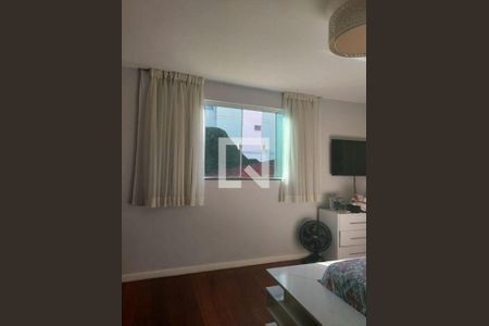 Casa à venda com 4 quartos, 382m² em Itaipu, Niterói