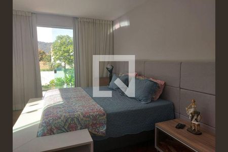 Casa à venda com 4 quartos, 382m² em Itaipu, Niterói