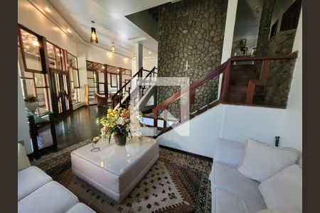 Casa à venda com 4 quartos, 608m² em São Francisco, Niterói