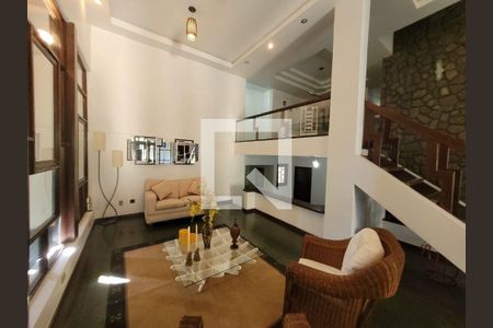 Casa à venda com 4 quartos, 608m² em São Francisco, Niterói