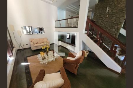 Casa à venda com 4 quartos, 608m² em São Francisco, Niterói