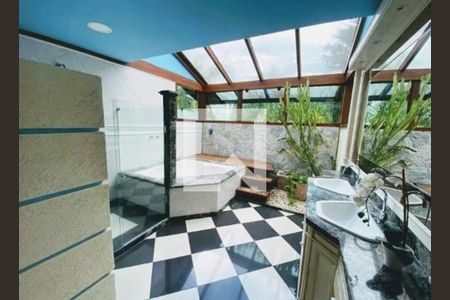 Casa à venda com 5 quartos, 562m² em Maravista, Niterói