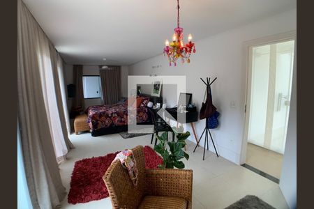 Casa à venda com 4 quartos, 300m² em Badu, Niterói