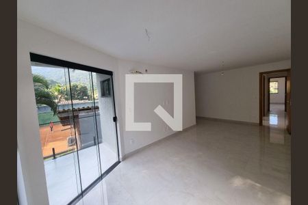 Casa à venda com 4 quartos, 150m² em Itaipu, Niterói