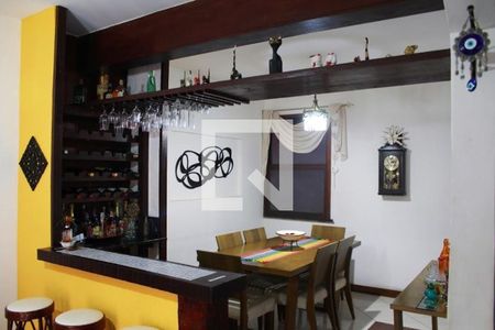 Casa à venda com 3 quartos, 218m² em Icaraí, Niterói