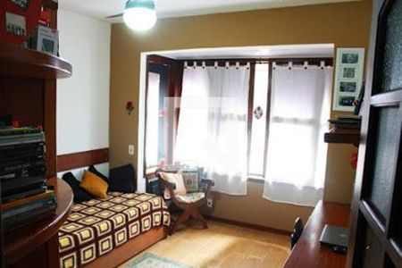 Casa à venda com 3 quartos, 218m² em Icaraí, Niterói