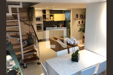 Apartamento à venda com 3 quartos, 185m² em Icaraí, Niterói