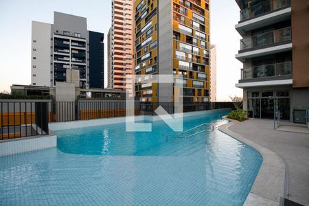 Apartamento à venda com 122m², 3 quartos e 2 vagas Apartamento à venda com 122m², 3 quartos e 2 vagasÁrea comum - Piscina