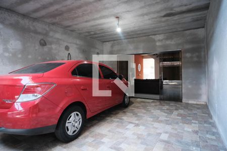 Casa à venda com 200m², 2 quartos e 3 vagas Casa à venda com 200m², 2 quartos e 3 vagasQuintal