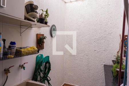 Casa de condomínio à venda com 68m², 2 quartos e 1 vagaÁrea de Serviço