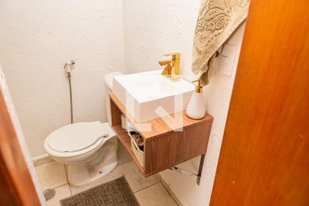 Casa de condomínio à venda com 68m², 2 quartos e 1 vagaLavabo