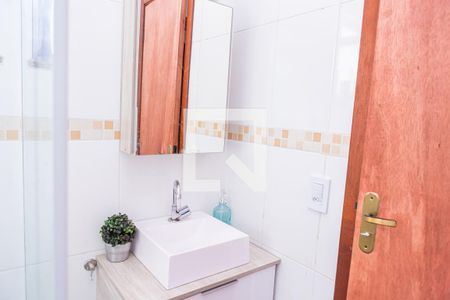 Casa de condomínio para alugar com 68m², 2 quartos e 1 vaga Casa de condomínio para alugar com 68m², 2 quartos e 1 vagaBanheiro da Suíte 1