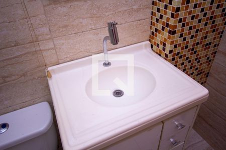 Casa para alugar com 75m², 2 quartos e 1 vaga Casa para alugar com 75m², 2 quartos e 1 vagaBanheiro da Suíte