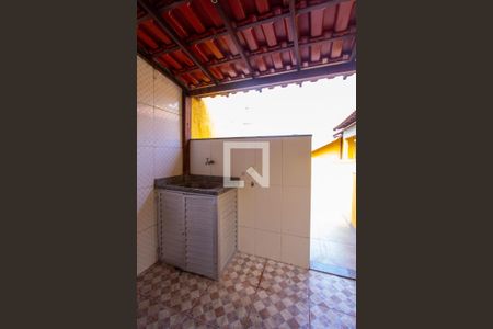 Casa para alugar com 75m², 2 quartos e 1 vaga Casa para alugar com 75m², 2 quartos e 1 vagaÁrea de Serviço