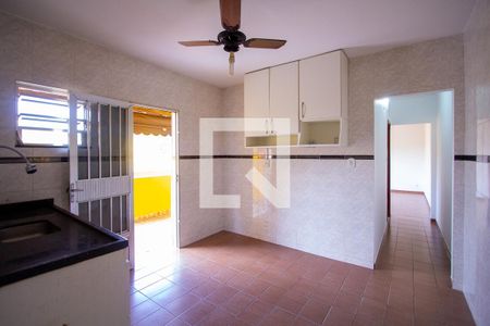 Casa para alugar com 75m², 2 quartos e 1 vaga Casa para alugar com 75m², 2 quartos e 1 vagaCozinha