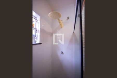 Casa para alugar com 75m², 2 quartos e 1 vaga Casa para alugar com 75m², 2 quartos e 1 vagaBanheiro Social